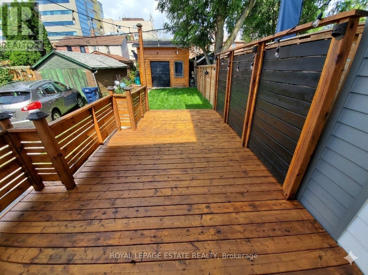 204 Queensdale Avenue, Toronto, Ontario  M4C 2A9 - Photo 29 - E12792002