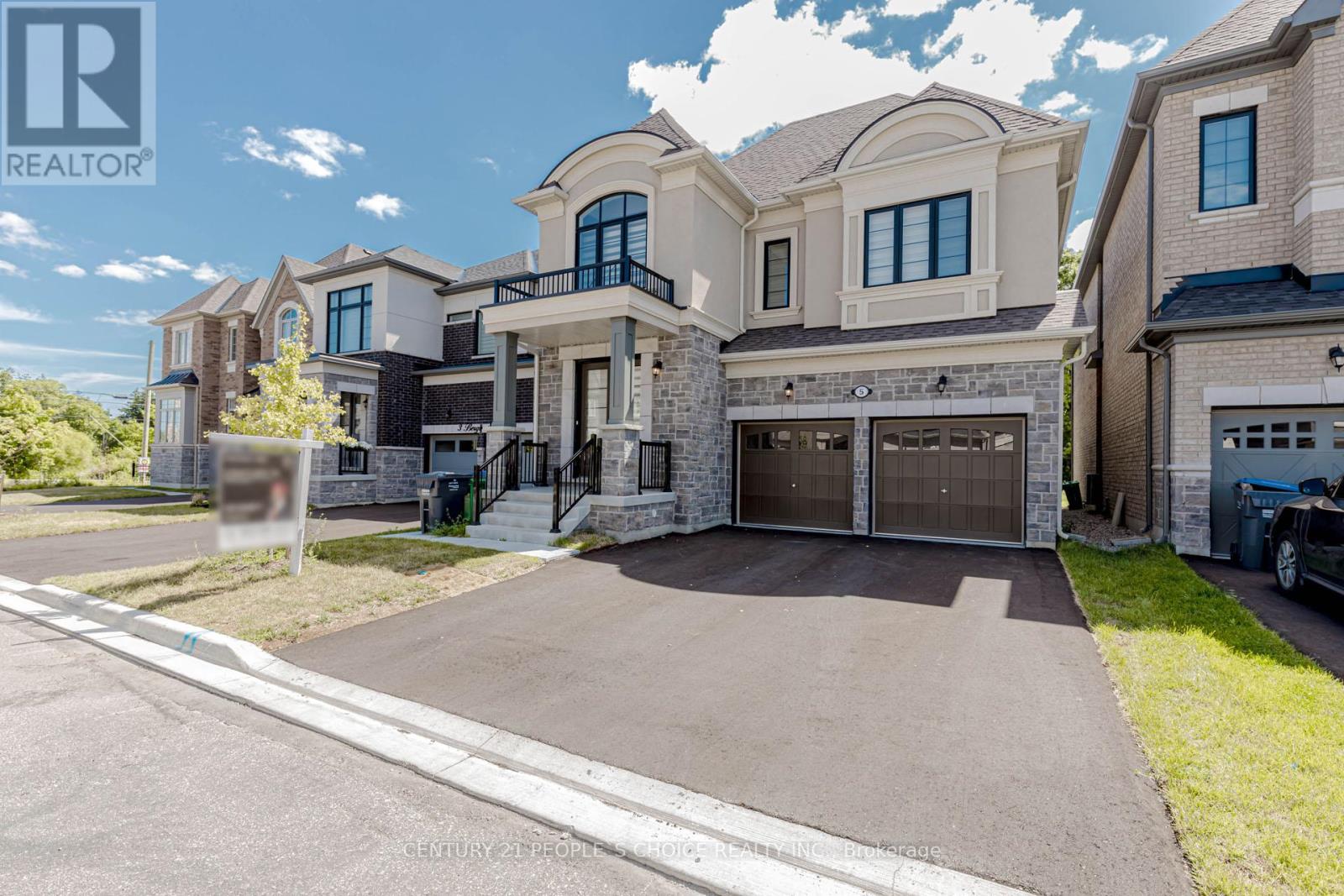 5 BERGIN STREET, Brampton, Ontario