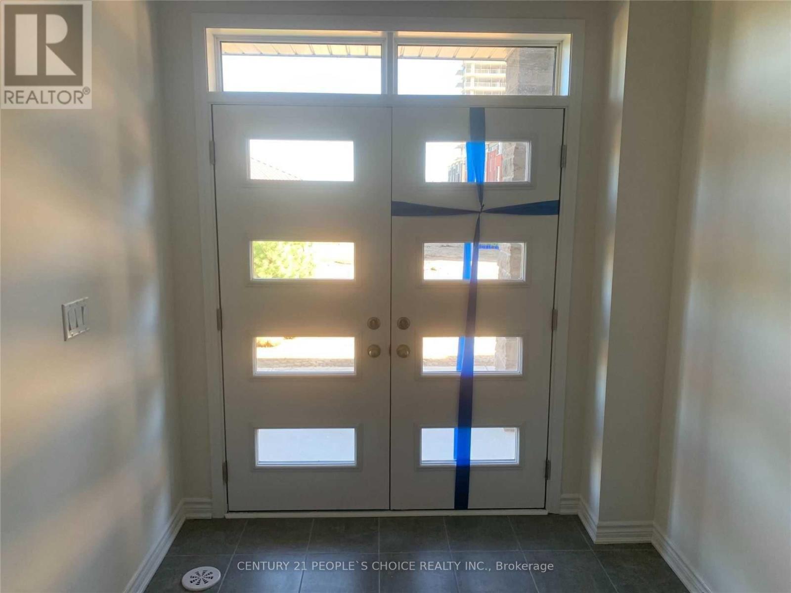 47 Summer Wind Lane N, Brampton, Ontario  L7A 5J2 - Photo 3 - W12794250