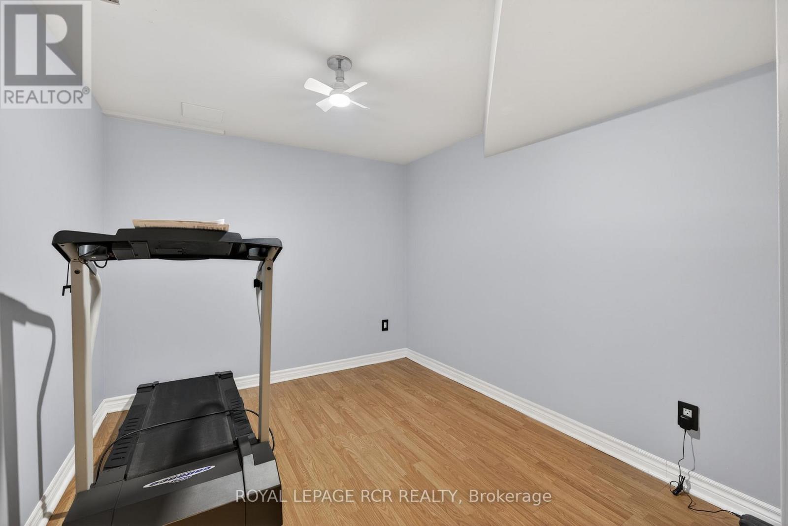 21 Webster Way, Halton Hills, Ontario  L7G 5J7 - Photo 36 - W12794270