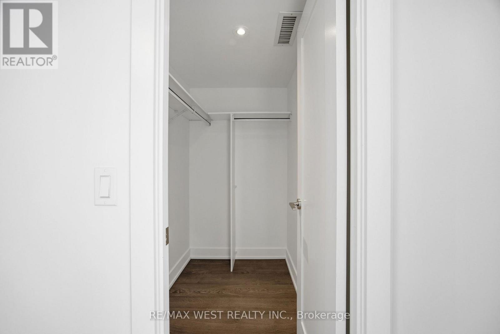 1401 - 7 Mabelle Avenue, Toronto, Ontario  M9A 4X7 - Photo 37 - W12794276