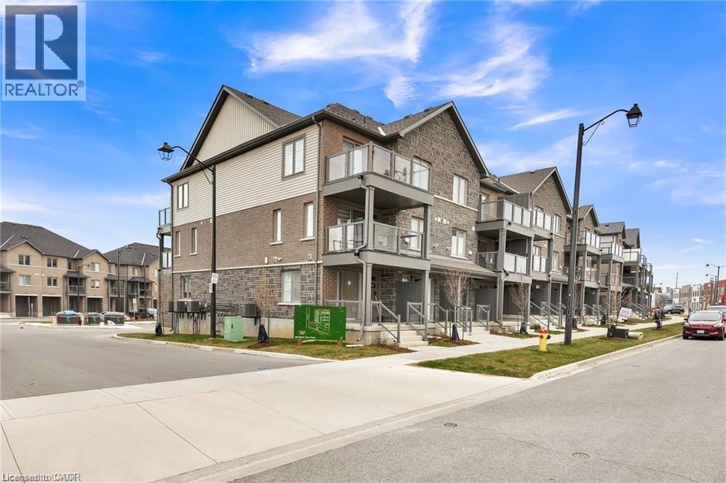 211 West Oak Trail, Kitchener, Ontario  N2R 1R4 - Photo 1 - 40805595