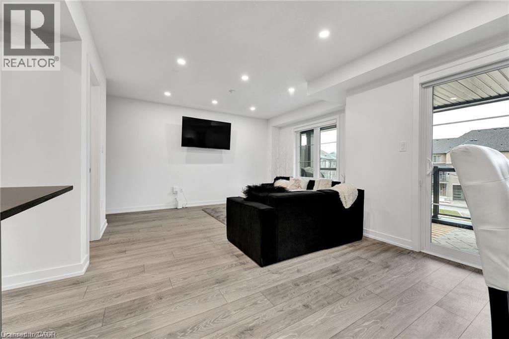 211 West Oak Trail, Kitchener, Ontario  N2R 1R4 - Photo 11 - 40805595