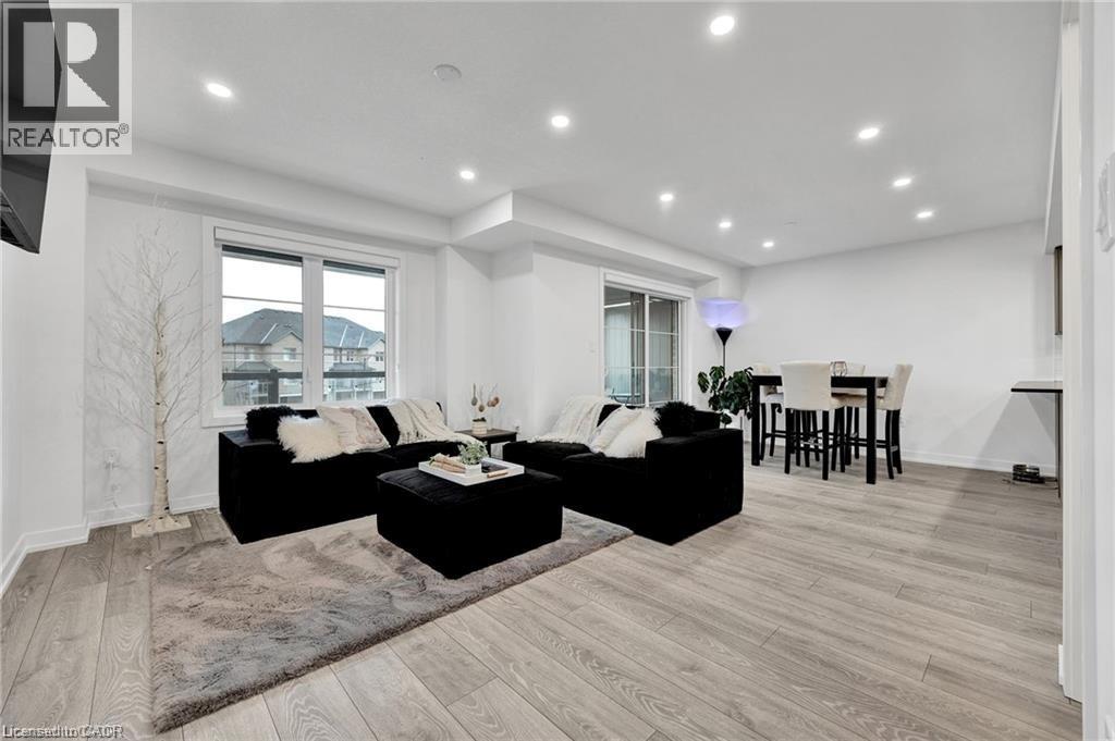 211 West Oak Trail, Kitchener, Ontario  N2R 1R4 - Photo 13 - 40805595