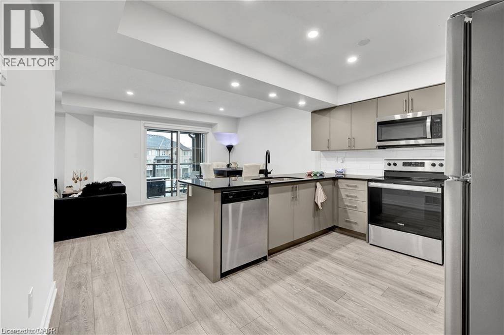 211 West Oak Trail, Kitchener, Ontario  N2R 1R4 - Photo 7 - 40805595