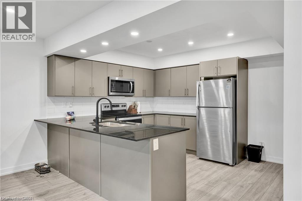 211 West Oak Trail, Kitchener, Ontario  N2R 1R4 - Photo 8 - 40805595