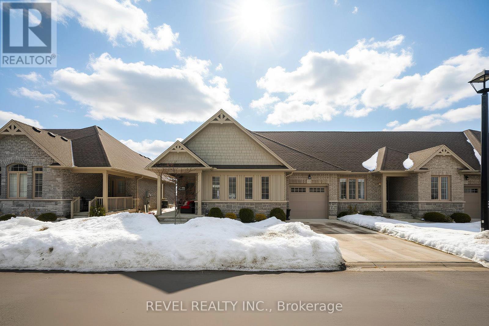 261 SCHOONER DRIVE, Norfolk, Ontario