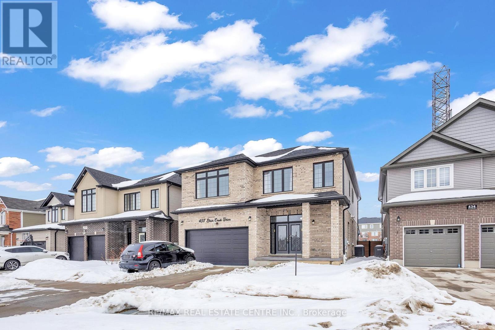 438 Blair Creek Drive, Kitchener, Ontario  N2P 0H6 - Photo 4 - X12794194