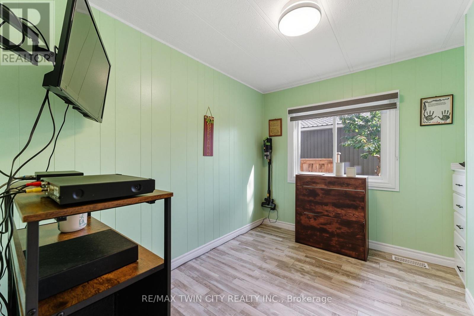 518 - 673 Brant Waterloo Road, North Dumfries, Ontario  N0B 1E0 - Photo 11 - X12794218