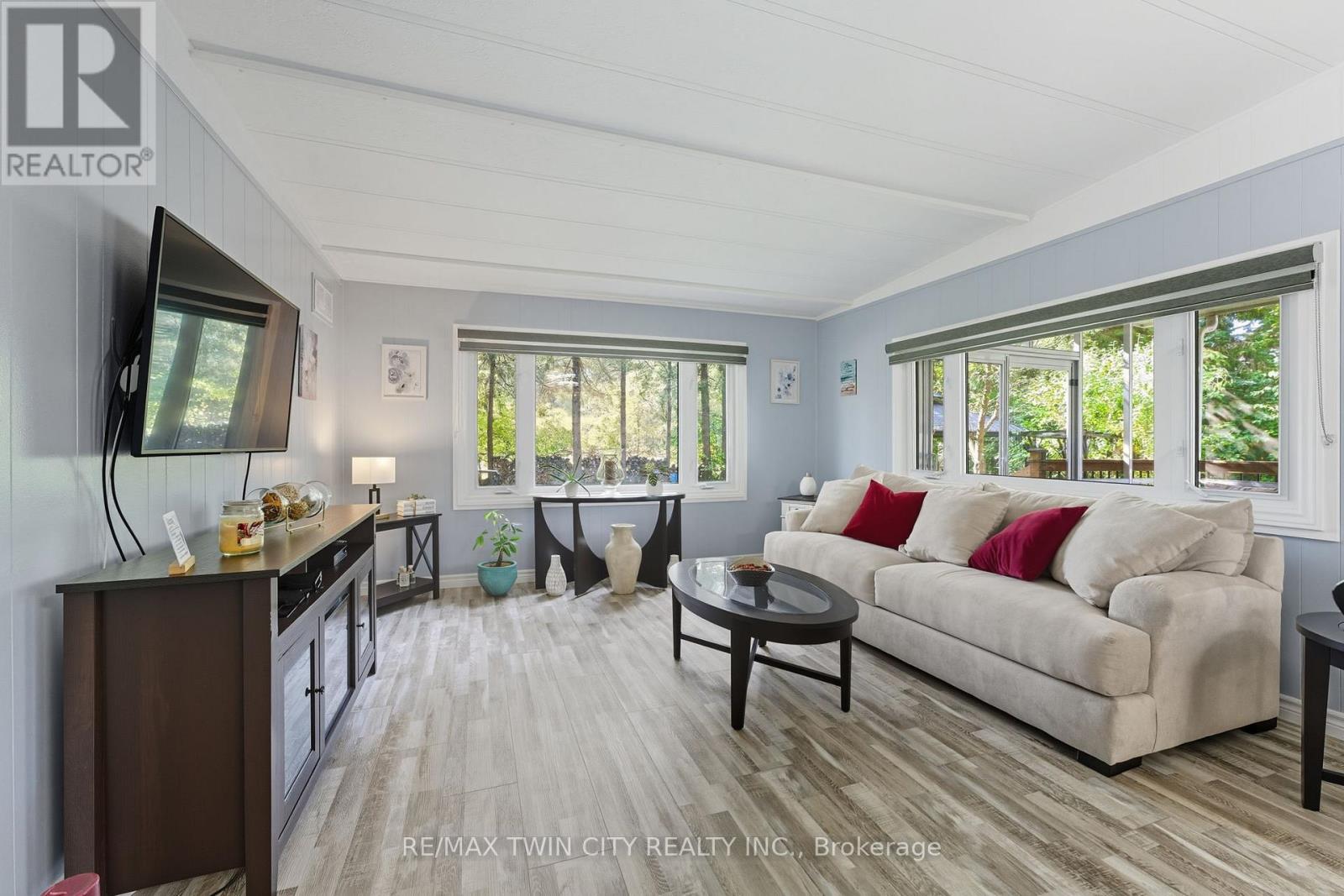 518 - 673 Brant Waterloo Road, North Dumfries, Ontario  N0B 1E0 - Photo 4 - X12794218