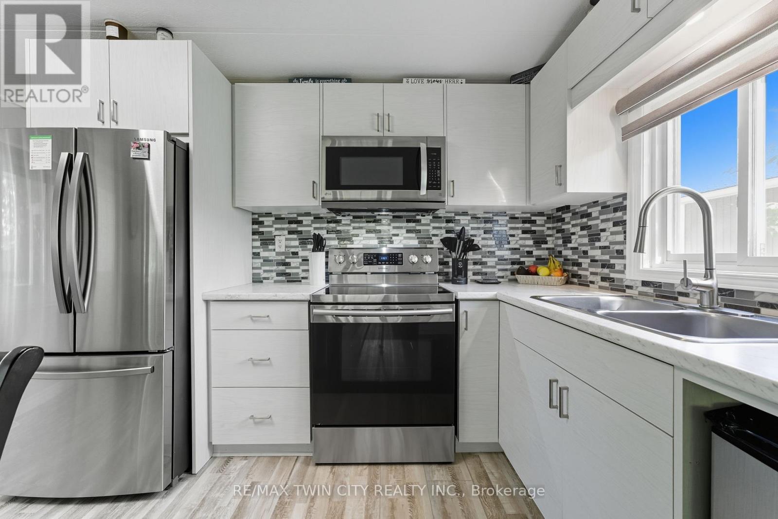 518 - 673 Brant Waterloo Road, North Dumfries, Ontario  N0B 1E0 - Photo 7 - X12794218