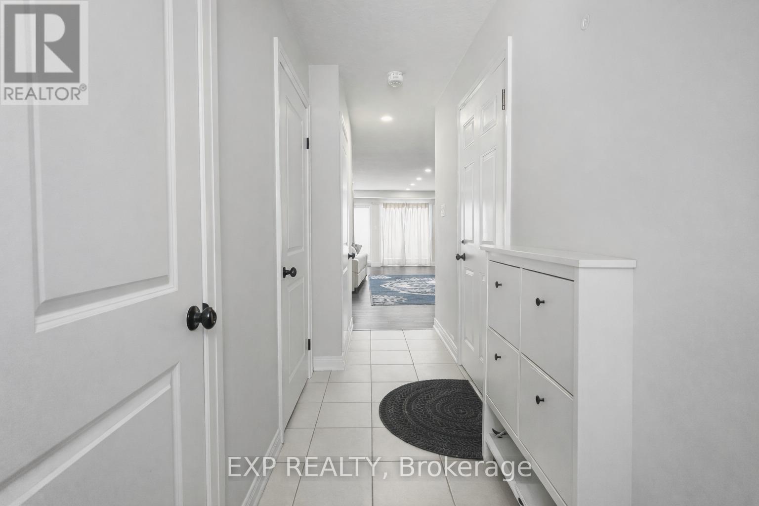 14 - 175 South Creek Drive, Kitchener, Ontario  N2P 0E1 - Photo 3 - X12794244