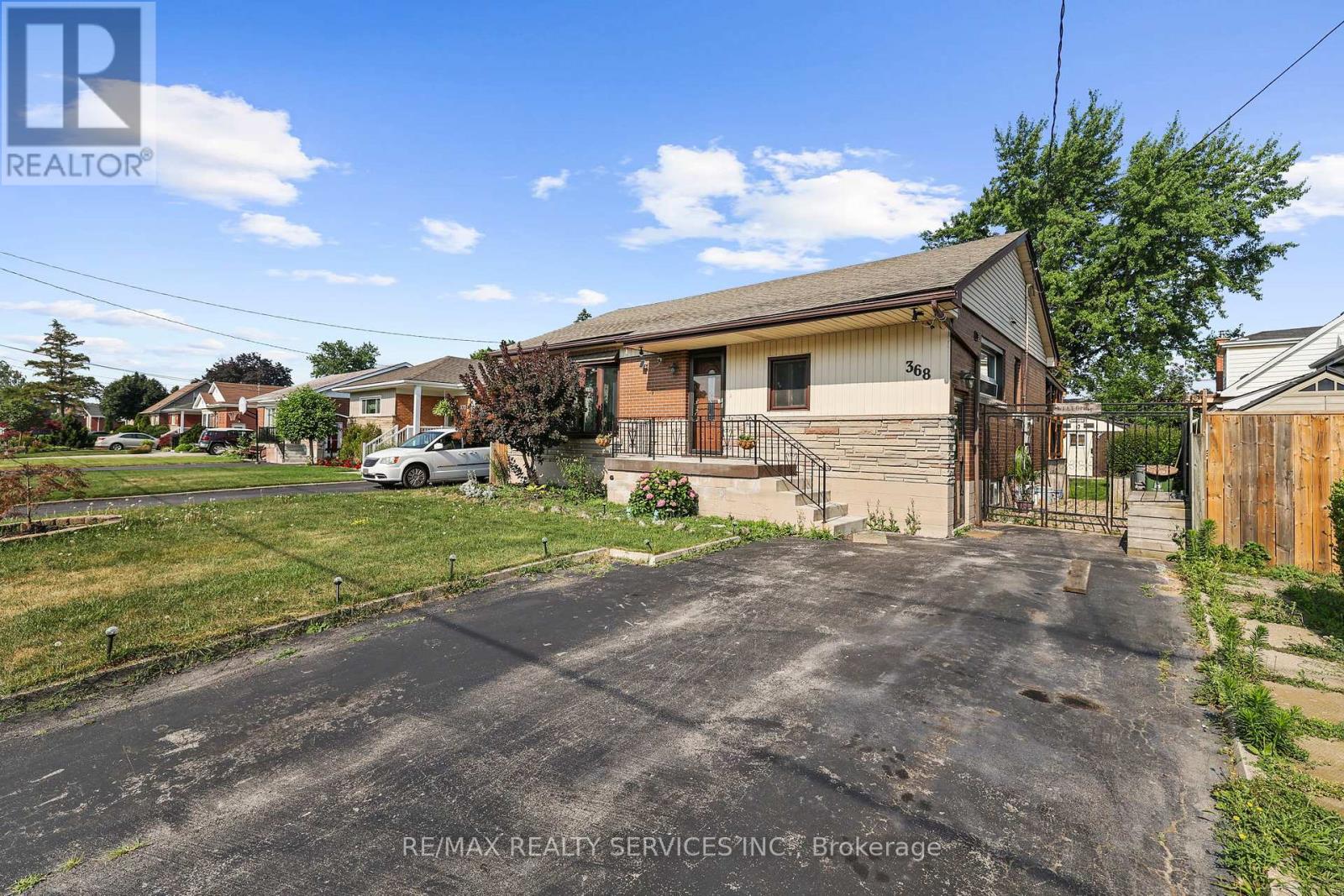 368 Upper Kenilworth Avenue, Hamilton, Ontario  L8T 4G5 - Photo 2 - X12794252