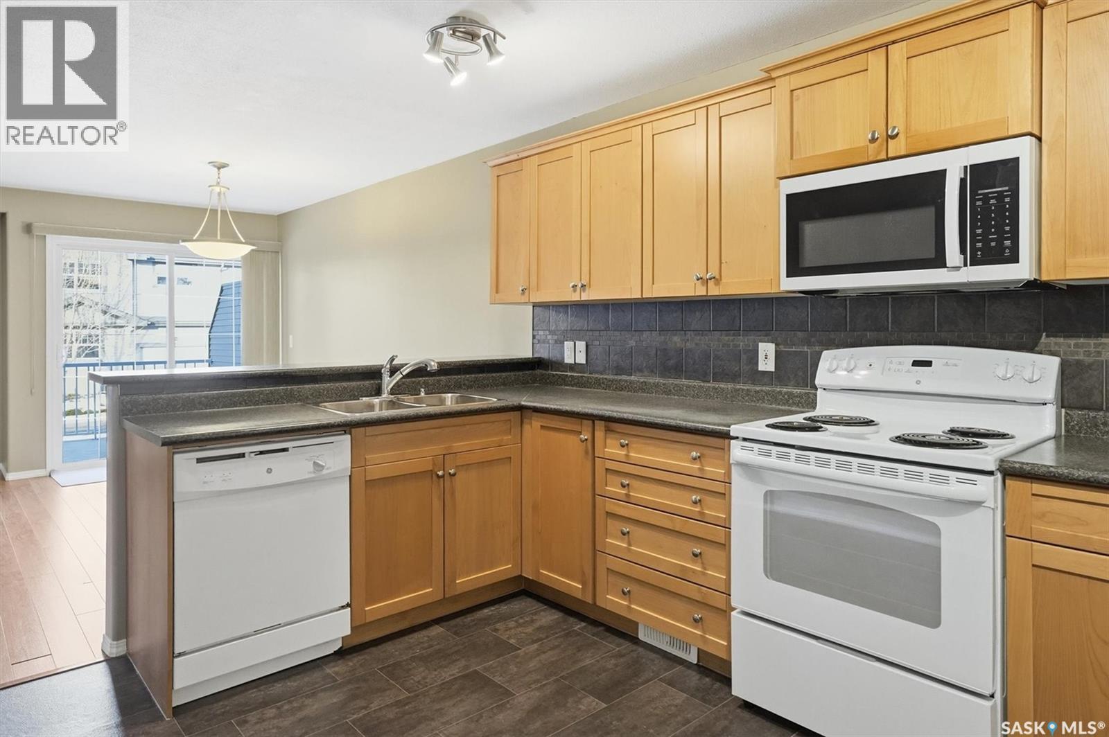 126 410 Stensrud Road, Saskatoon, Saskatchewan  S7W 0B7 - Photo 10 - SK028712