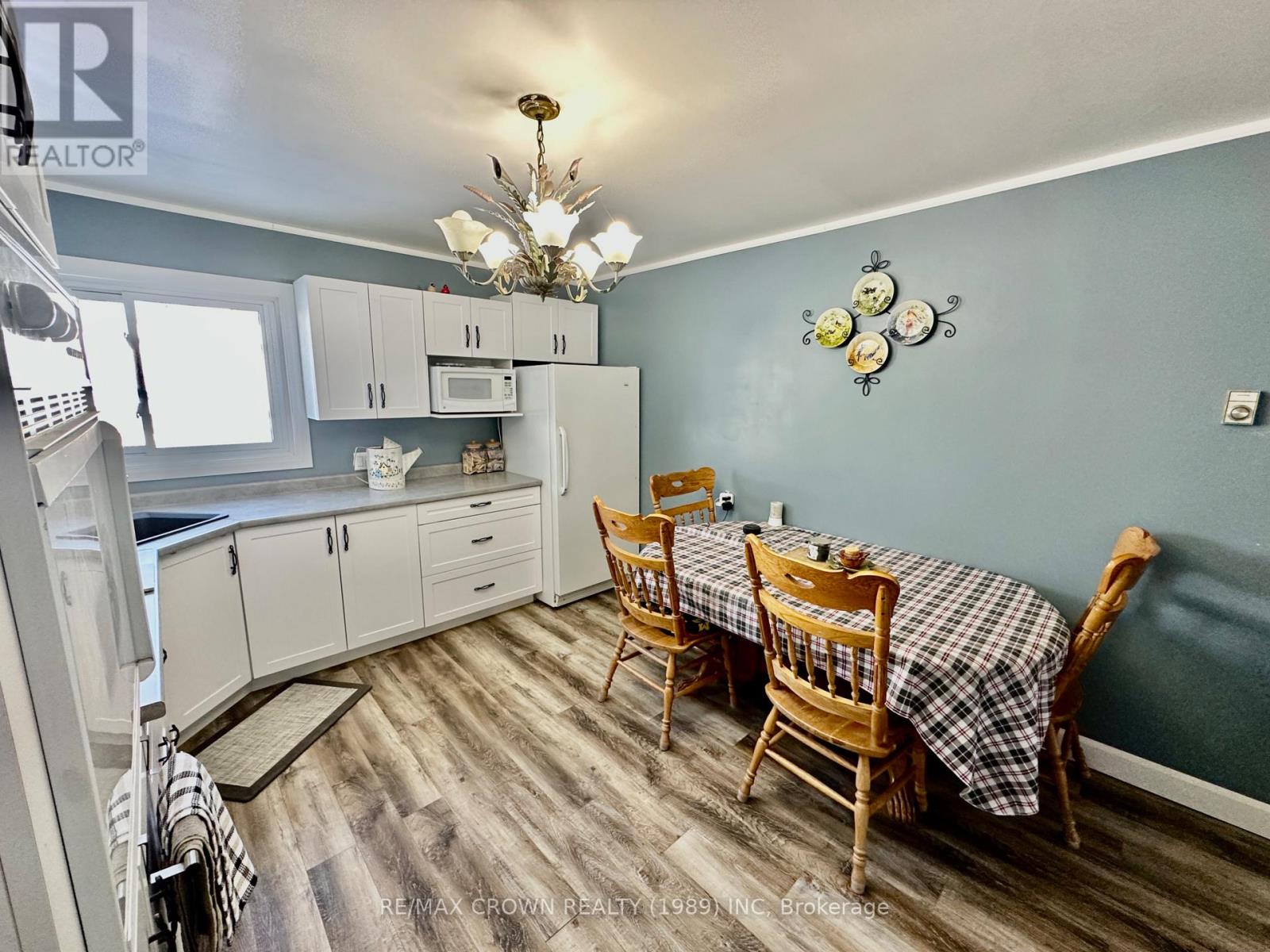 41 Cedar Avenue, Unorganized Townships (Thorne), Ontario  P0H 2J0 - Photo 6 - X12794176