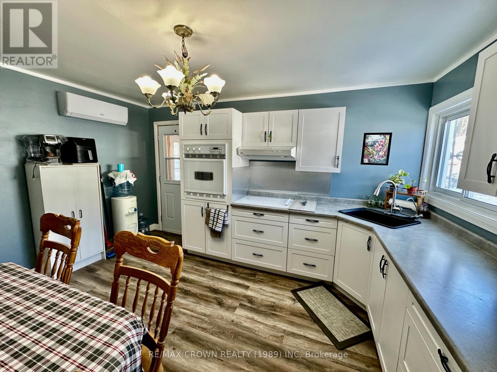 41 Cedar Avenue, Unorganized Townships (Thorne), Ontario  P0H 2J0 - Photo 7 - X12794176