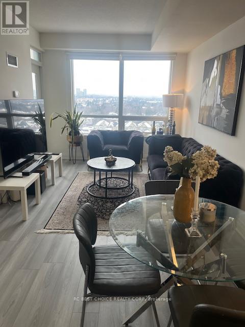 1113 - 520 Steeles Avenue W, Vaughan, Ontario  L4J 1A2 - Photo 2 - N12779906