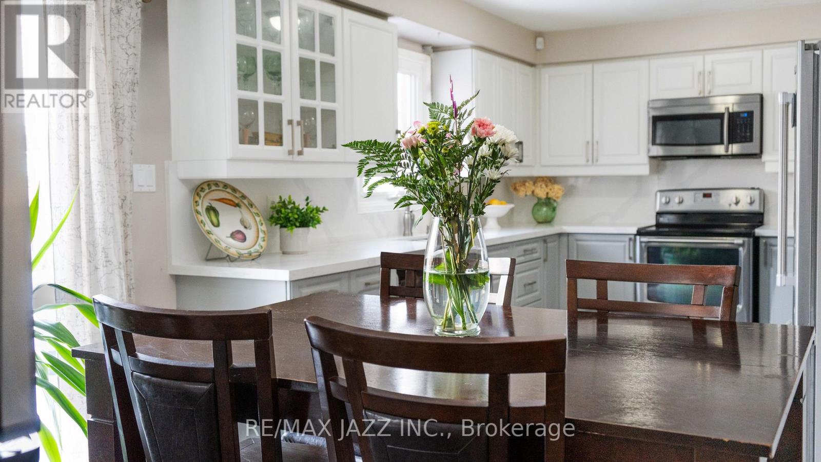 1652 Major Oaks Road, Pickering, Ontario  L1X 1Y9 - Photo 12 - E12793498