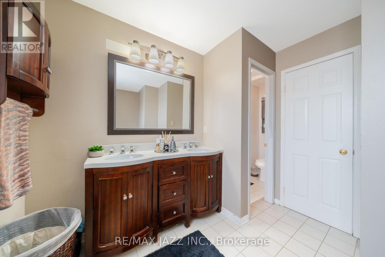 1652 Major Oaks Road, Pickering, Ontario  L1X 1Y9 - Photo 36 - E12793498