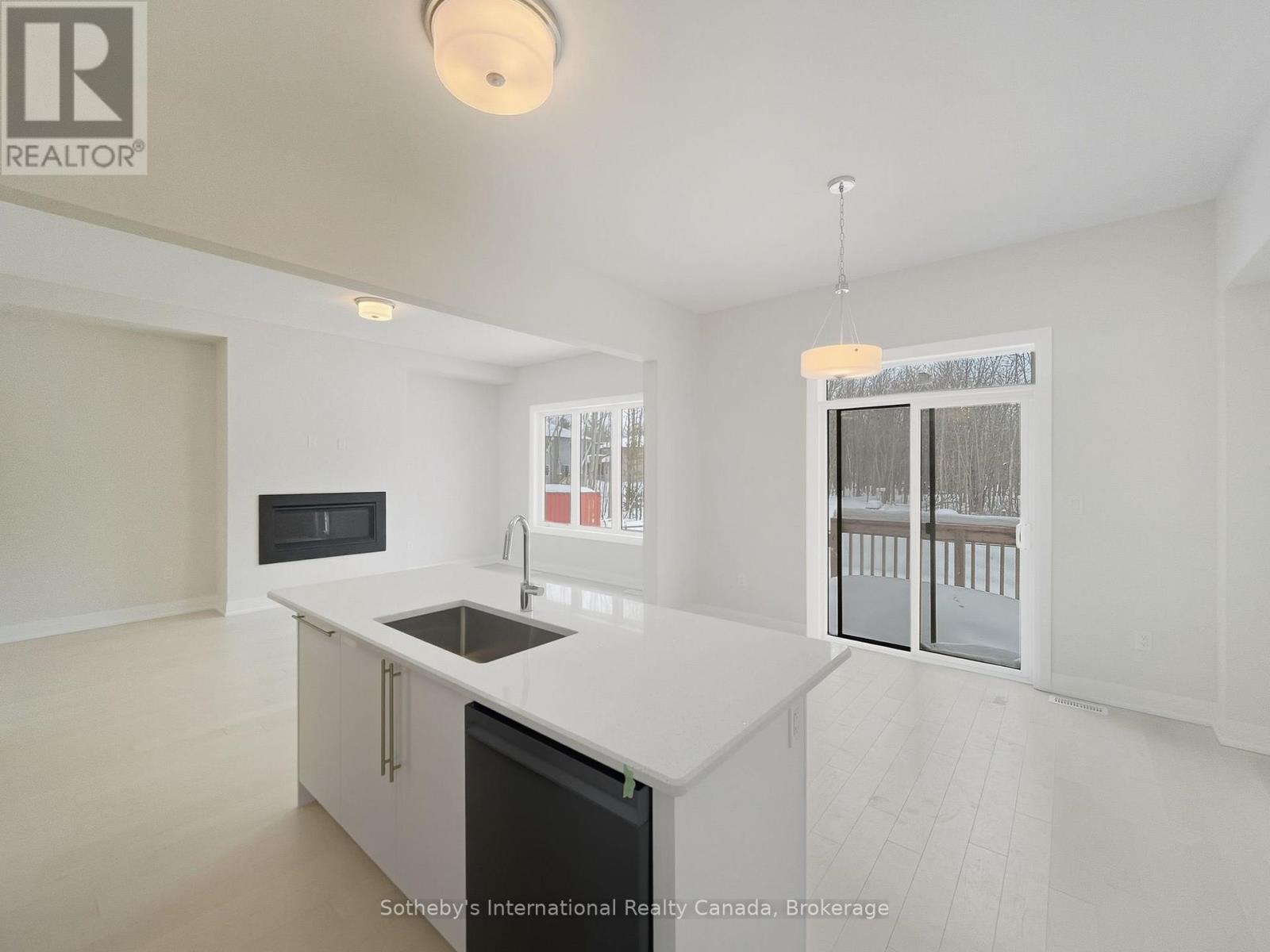 3141 Searidge Street, Severn (West Shore), Ontario  L3V 0Y4 - Photo 7 - S12794488