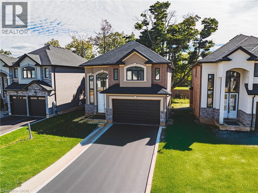 44 CESAR Place, Ancaster, Ontario