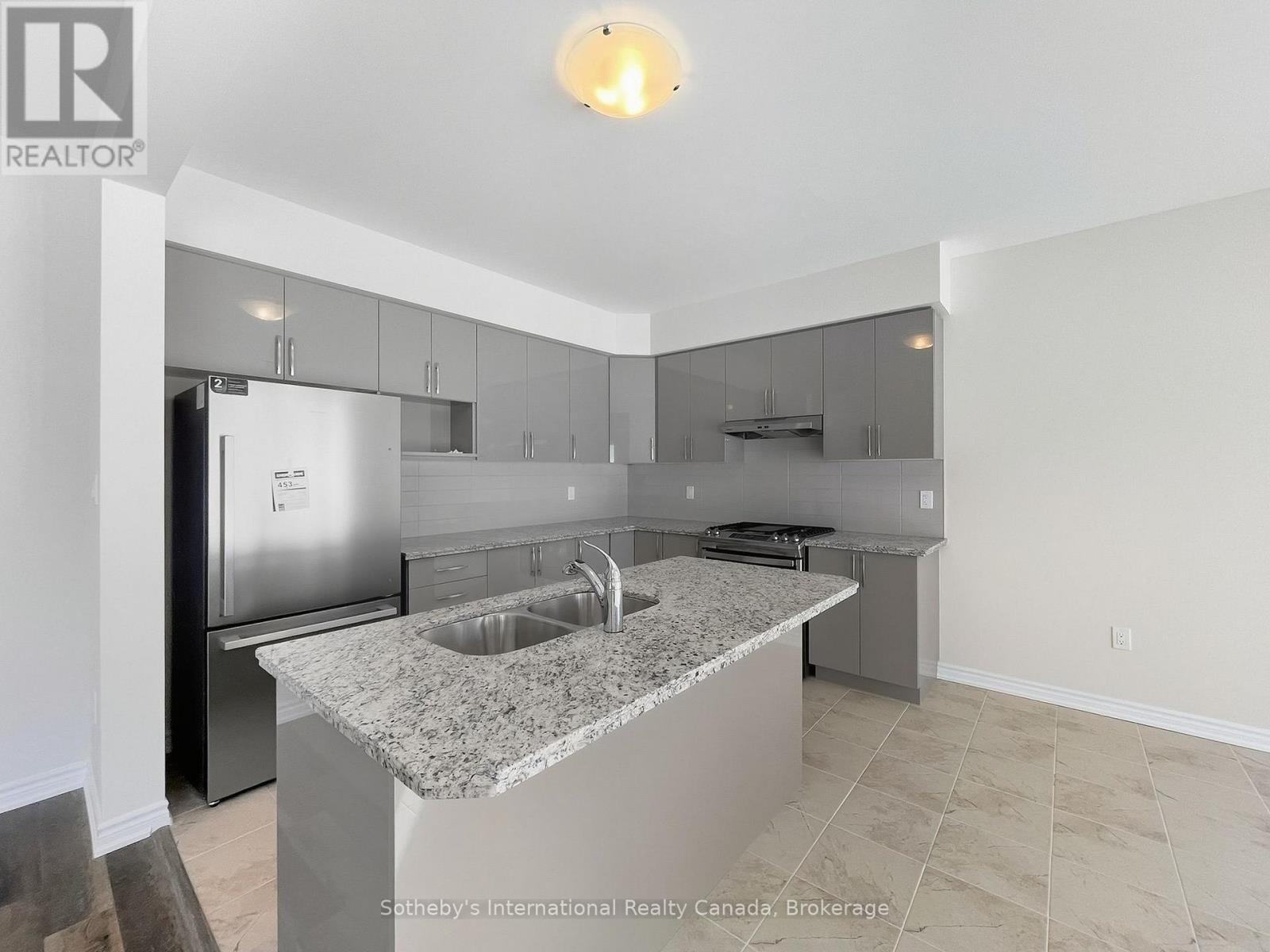 275 Beechwood Forest Lane, Gravenhurst, Ontario  P1P 1A7 - Photo 5 - X12794478