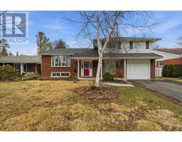 15 THORNCLIFFE DRIVE, Belleville, Ontario
