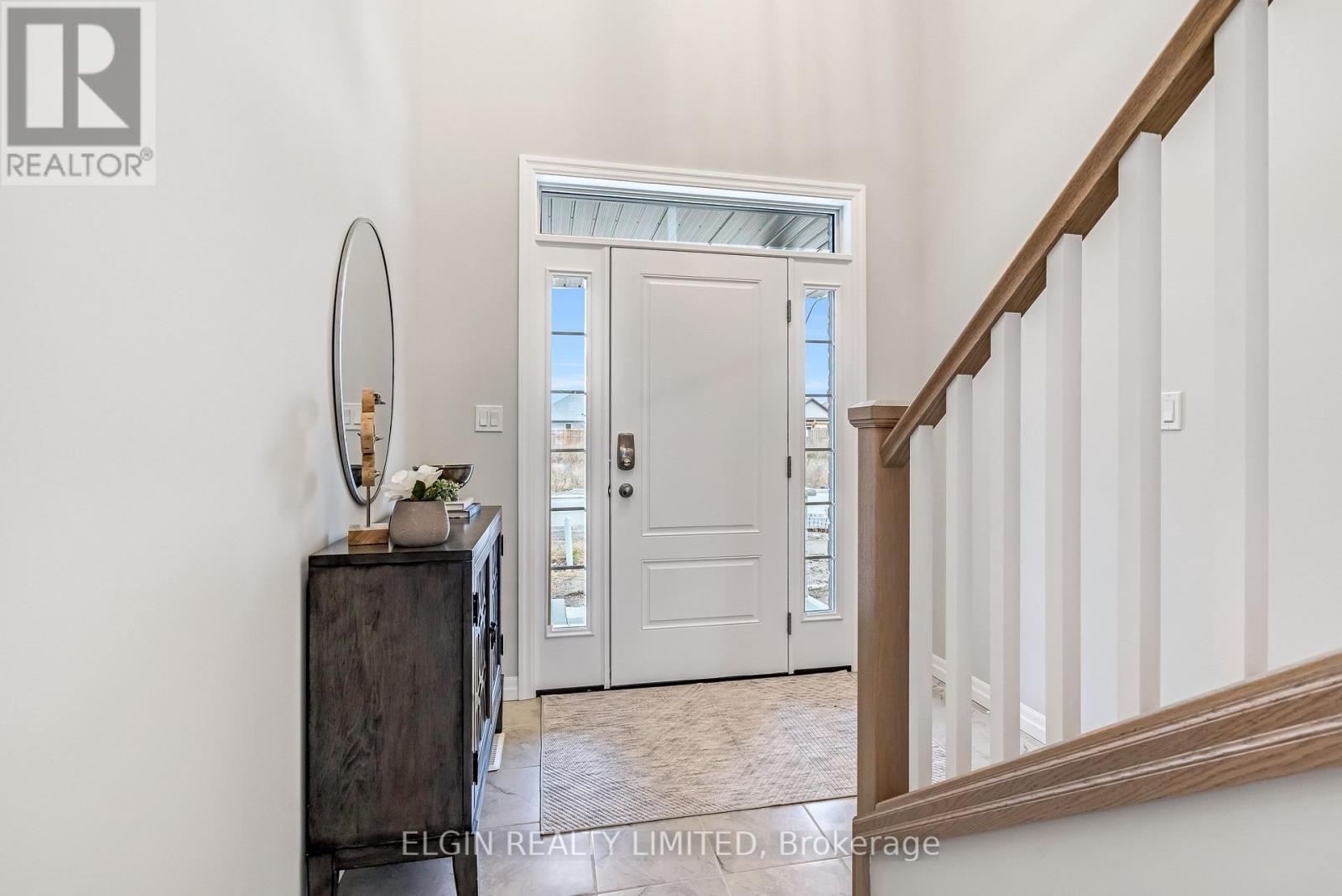 42212 Mcbain Line, Central Elgin, Ontario  N5P 0E5 - Photo 2 - X12794420