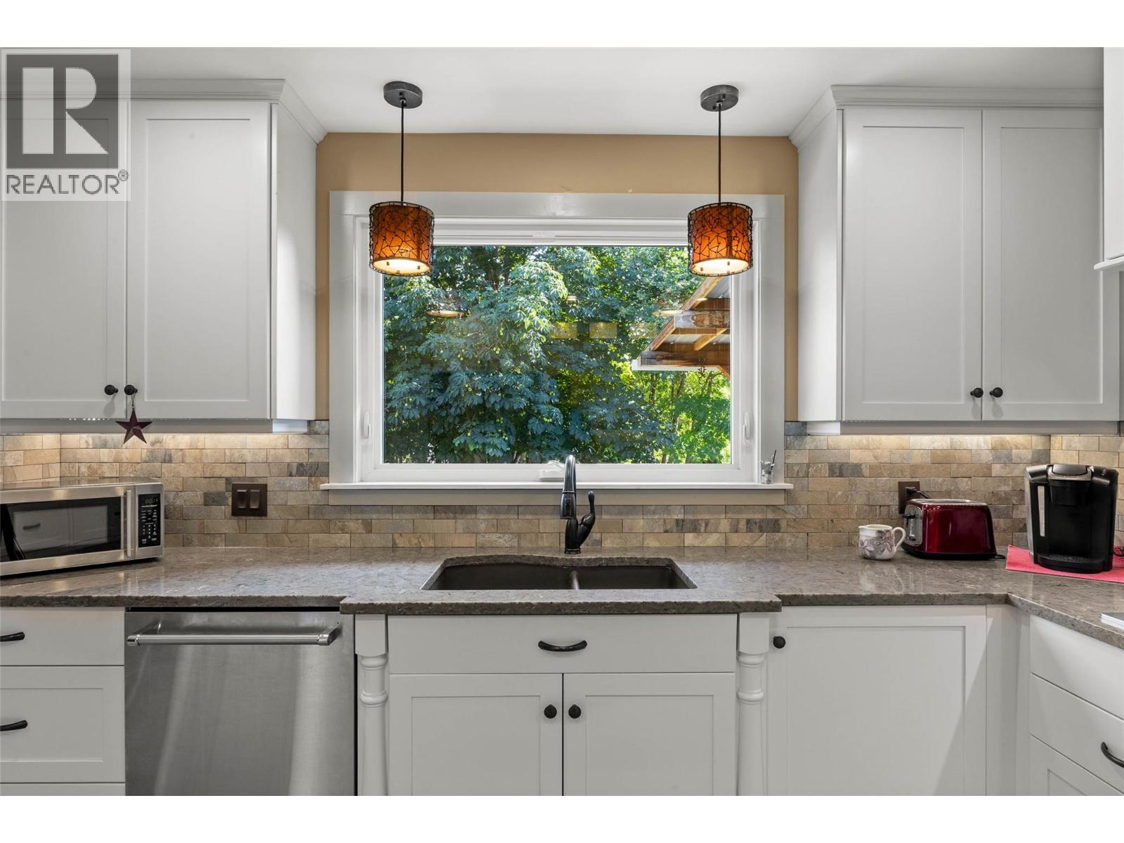 1926 Greaves Avenue, Merritt, British Columbia  V1K 1J3 - Photo 12 - 10376189