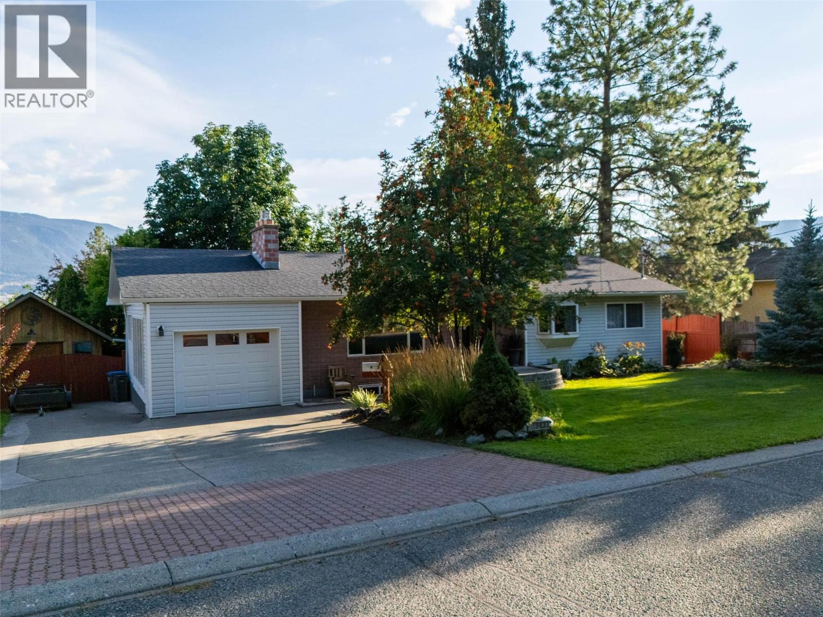 1926 Greaves Avenue, Merritt, British Columbia  V1K 1J3 - Photo 56 - 10376189