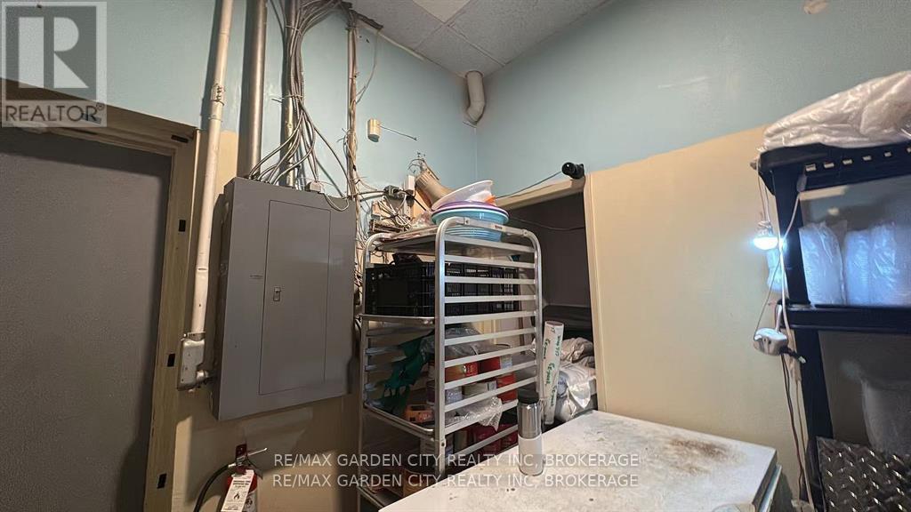 7 - 100 Fourth Avenue, St. Catharines, Ontario  L2S 3Z5 - Photo 10 - X12794398