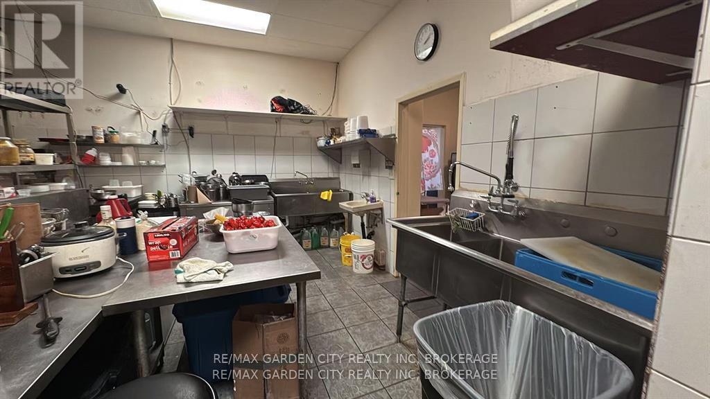 7 - 100 Fourth Avenue, St. Catharines, Ontario  L2S 3Z5 - Photo 12 - X12794398