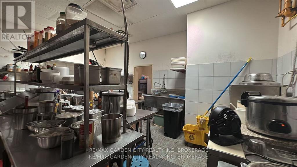 7 - 100 Fourth Avenue, St. Catharines, Ontario  L2S 3Z5 - Photo 13 - X12794398