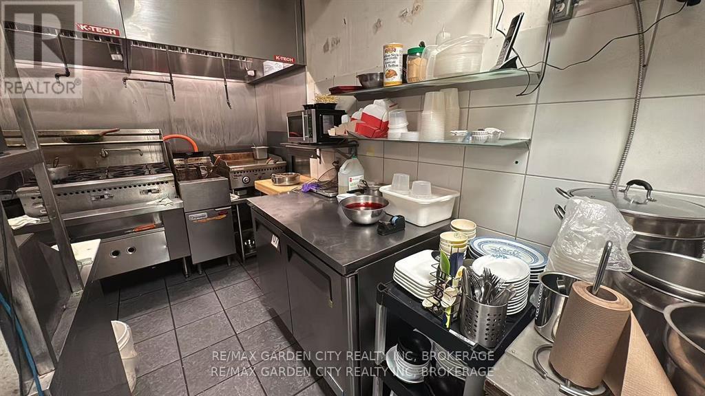 7 - 100 Fourth Avenue, St. Catharines, Ontario  L2S 3Z5 - Photo 15 - X12794398