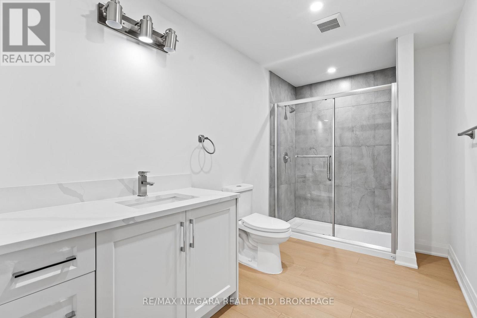 11 - 300 Richmond Street, Thorold, Ontario  L2V 0L6 - Photo 19 - X12794424