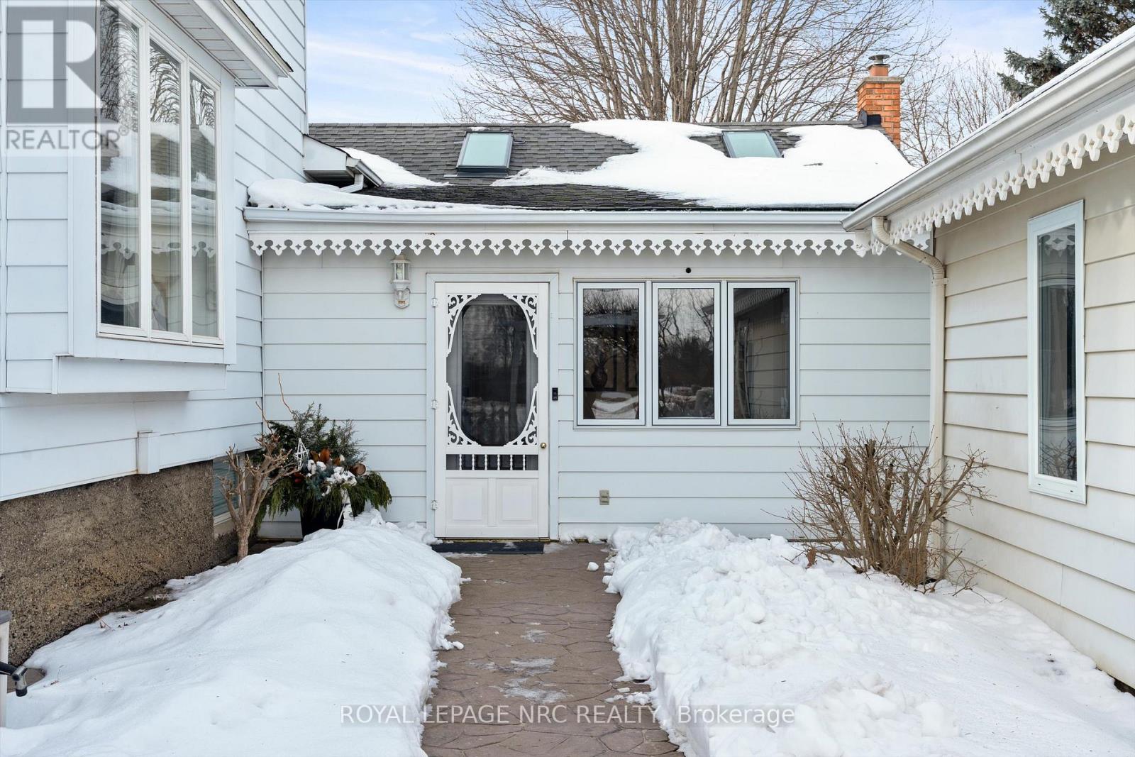 1287 Third Street, St. Catharines, Ontario L2R 6P9 - Photo 4 - X12794460