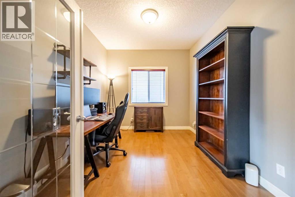 16 Tuscany Ridge Place Nw, Calgary, Alberta  T3L 2K7 - Photo 17 - A2286494