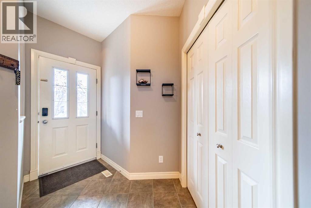 16 Tuscany Ridge Place Nw, Calgary, Alberta  T3L 2K7 - Photo 6 - A2286494