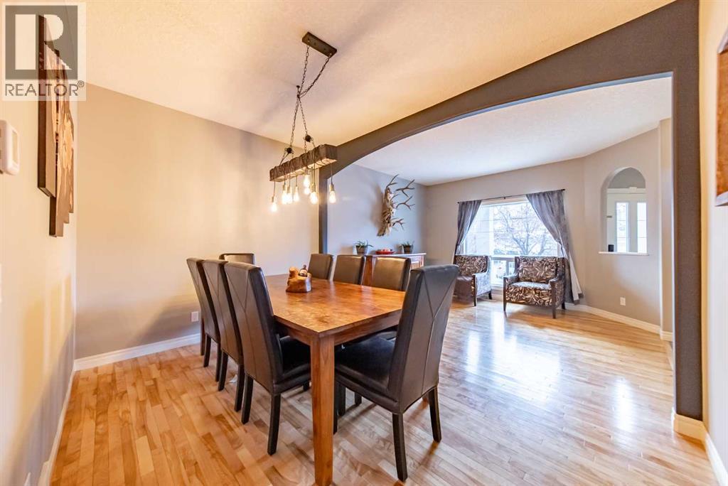 16 Tuscany Ridge Place Nw, Calgary, Alberta  T3L 2K7 - Photo 9 - A2286494