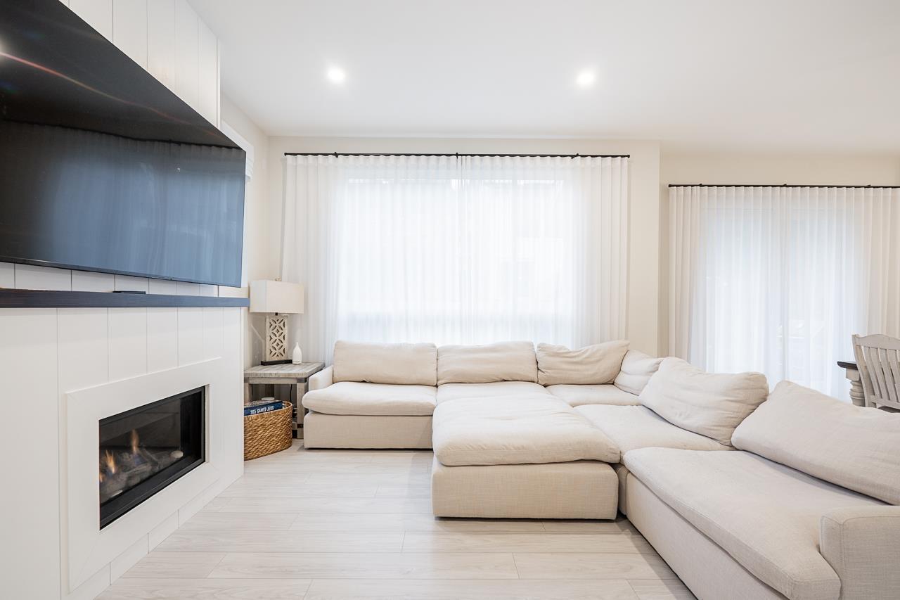 31567 Montgomery Place, Mission, British Columbia  V4S 0E7 - Photo 3 - R3090071