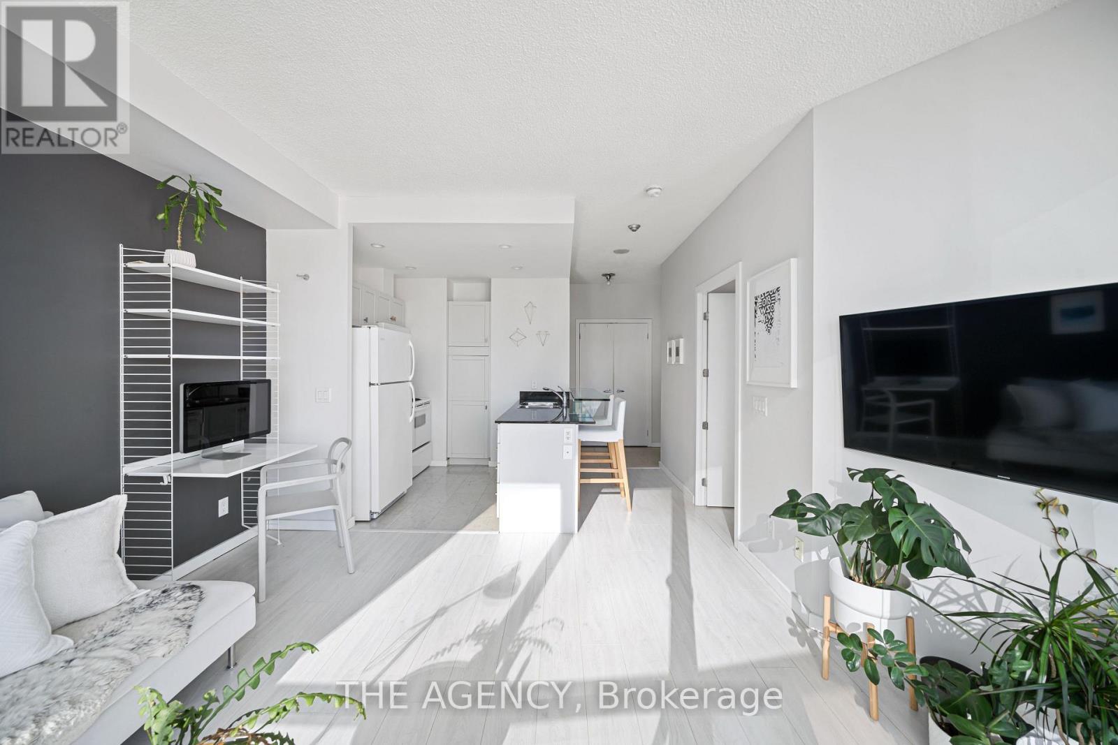 3313 - 208 Queens Quay W, Toronto, Ontario  M5J 2Y5 - Photo 12 - C12794326