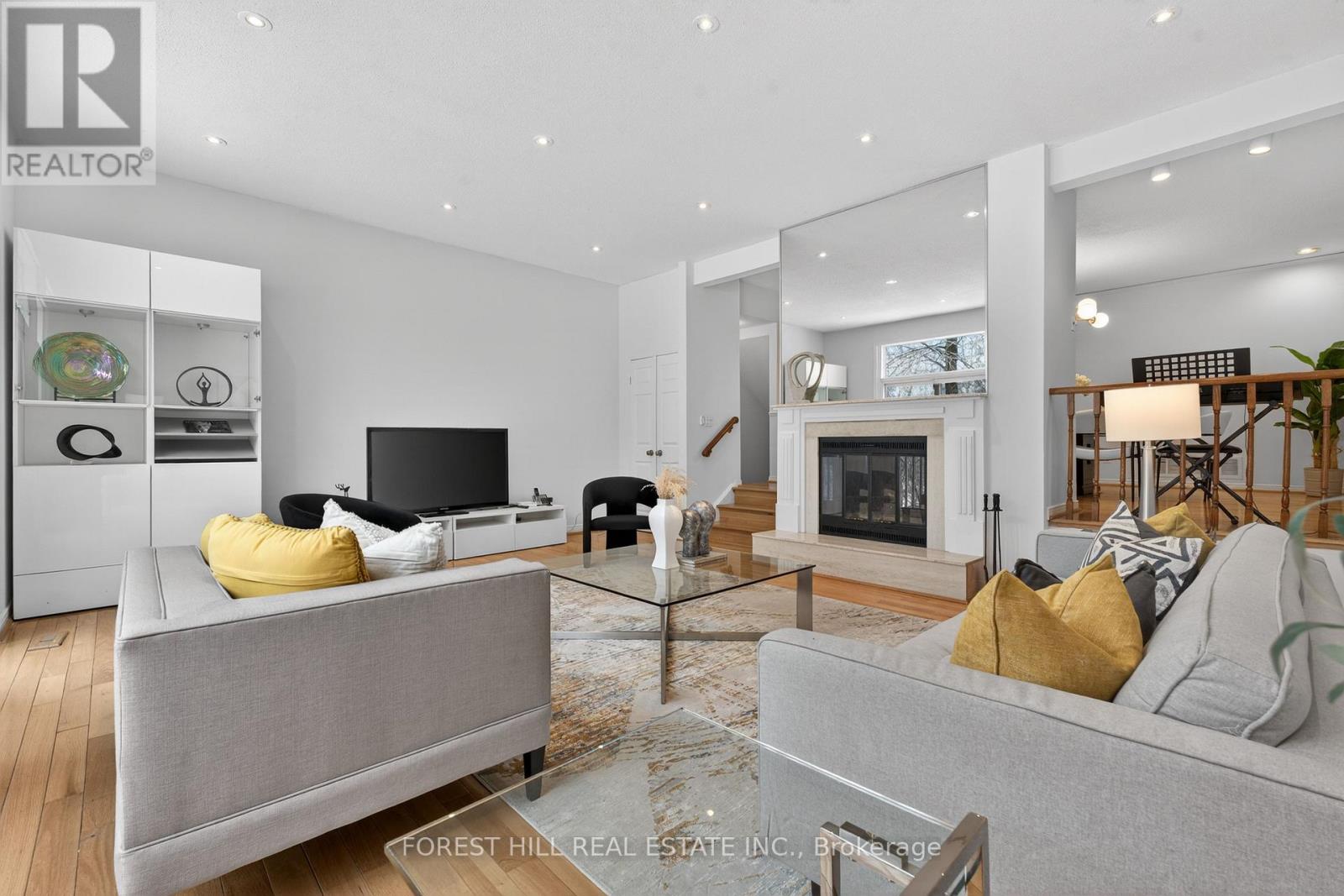 37 Rainbow Creek Way, Toronto, Ontario  M2K 2T9 - Photo 6 - C12794332