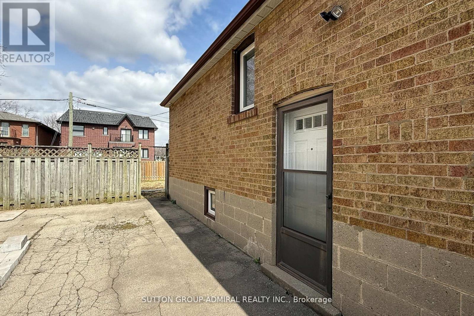 76 Ridgevale Drive, Toronto, Ontario  M6A 1L1 - Photo 43 - C12794334