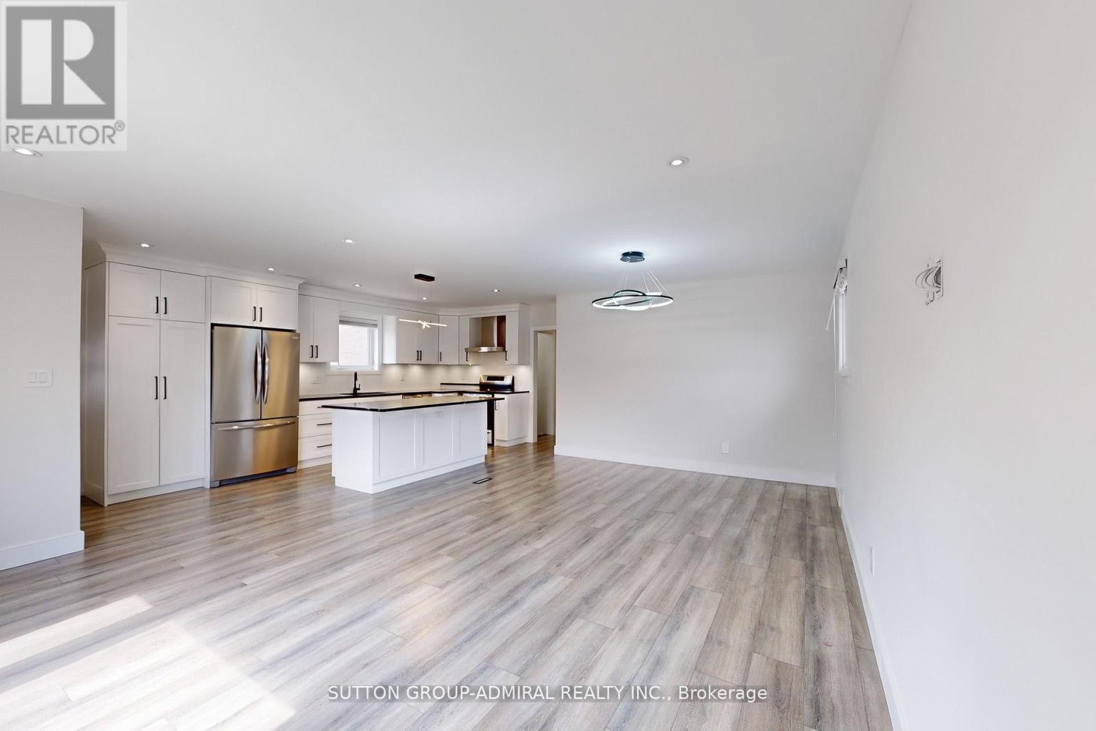 76 Ridgevale Drive, Toronto, Ontario  M6A 1L1 - Photo 7 - C12794334