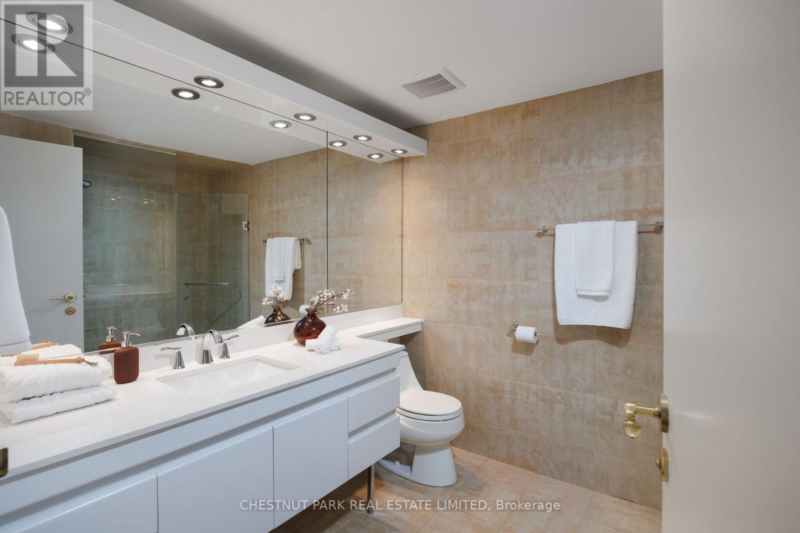 1903 - 62 Wellesley Street W, Toronto, Ontario  M5S 2X3 - Photo 26 - C12794386