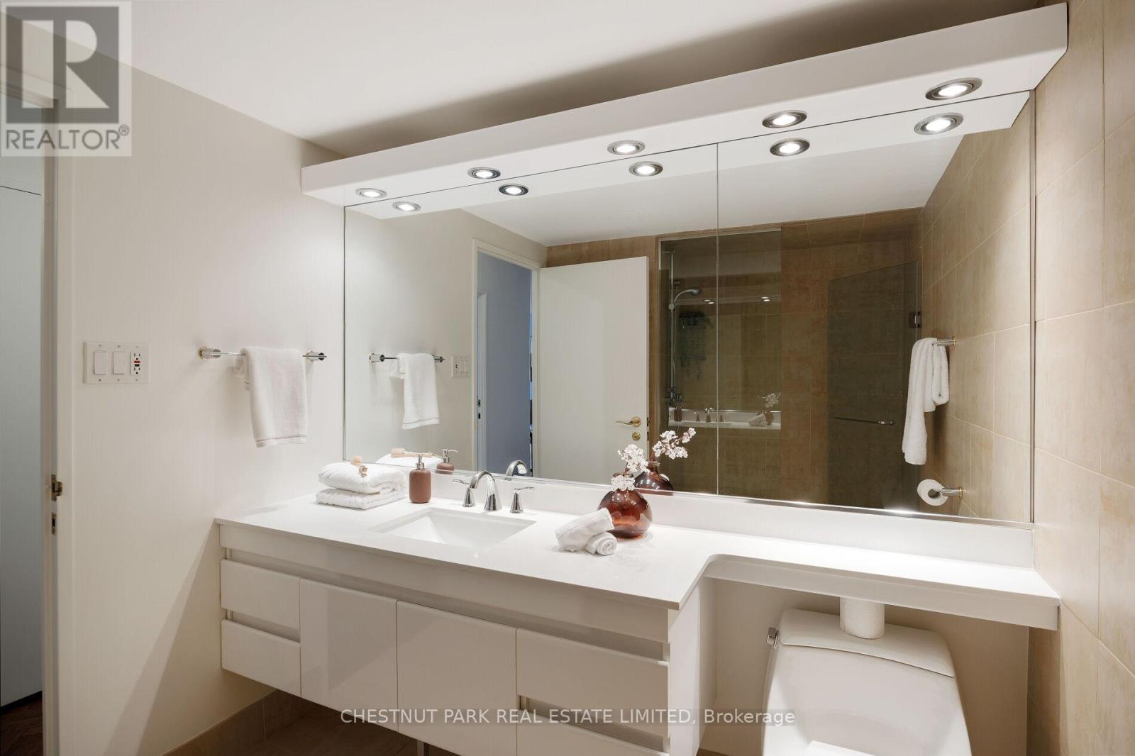 1903 - 62 Wellesley Street W, Toronto, Ontario  M5S 2X3 - Photo 28 - C12794386