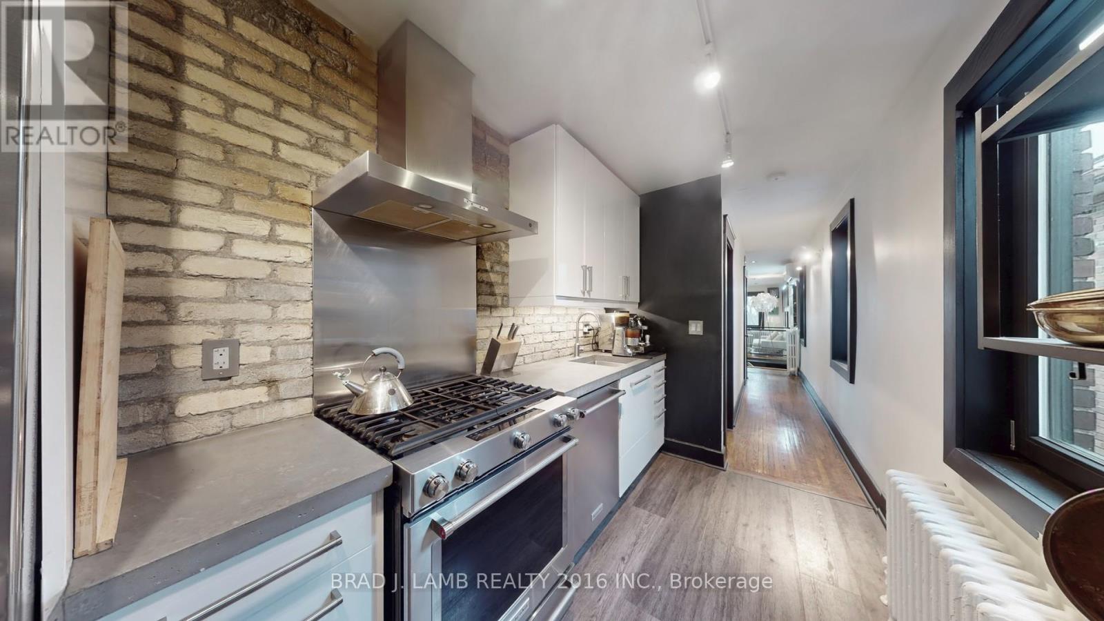 1558 A Davenport Road, Toronto, Ontario M6H 2J1 - Photo 17 - C12794396