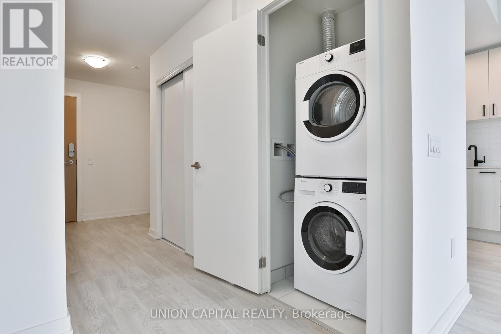 1405 - 1 Quarrington Lane, Toronto, Ontario  M3C 0S4 - Photo 15 - C12794462