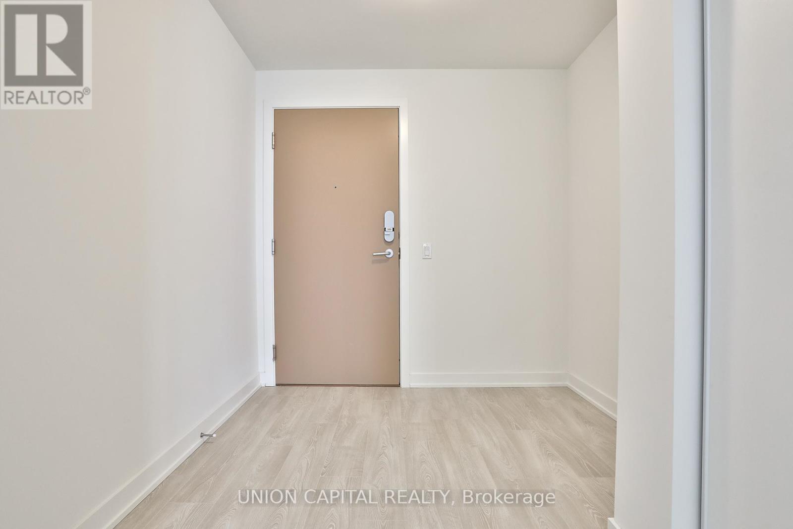 1405 - 1 Quarrington Lane, Toronto, Ontario  M3C 0S4 - Photo 5 - C12794462