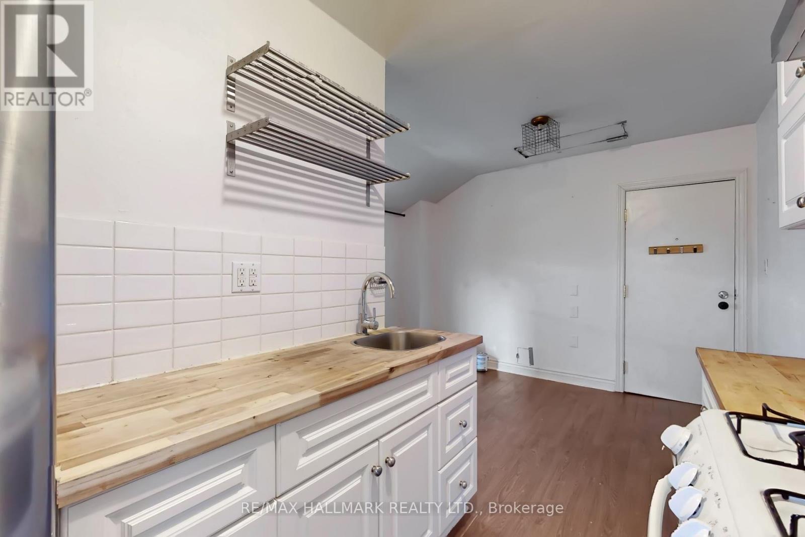 1 - 557 Parliament Street, Toronto, Ontario  M4X 1P7 - Photo 7 - C12794476